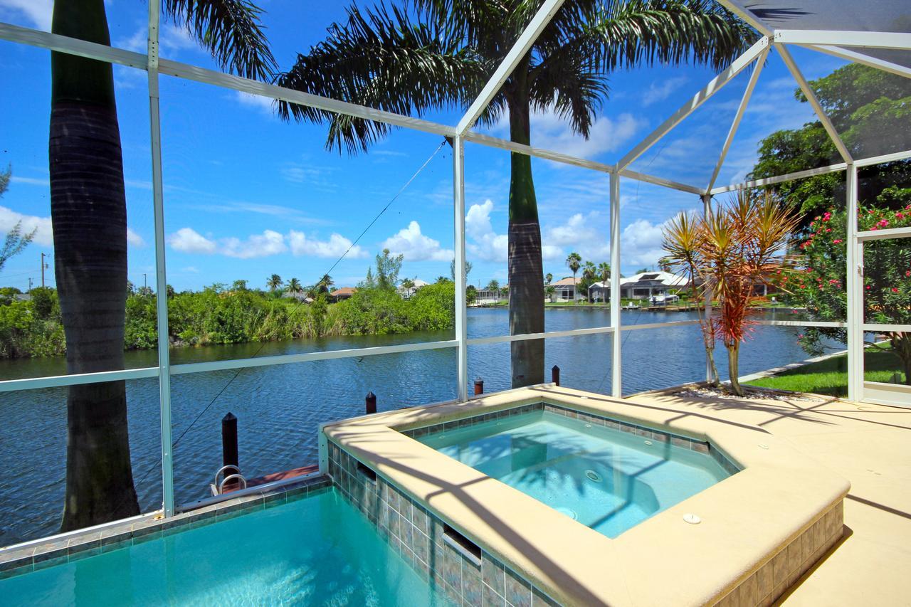 Mangrove Bay Sw Cape - Waterfront Private Home Locally Owned & Managed, Fair & Honest Pricing Cape Coral Exterior photo